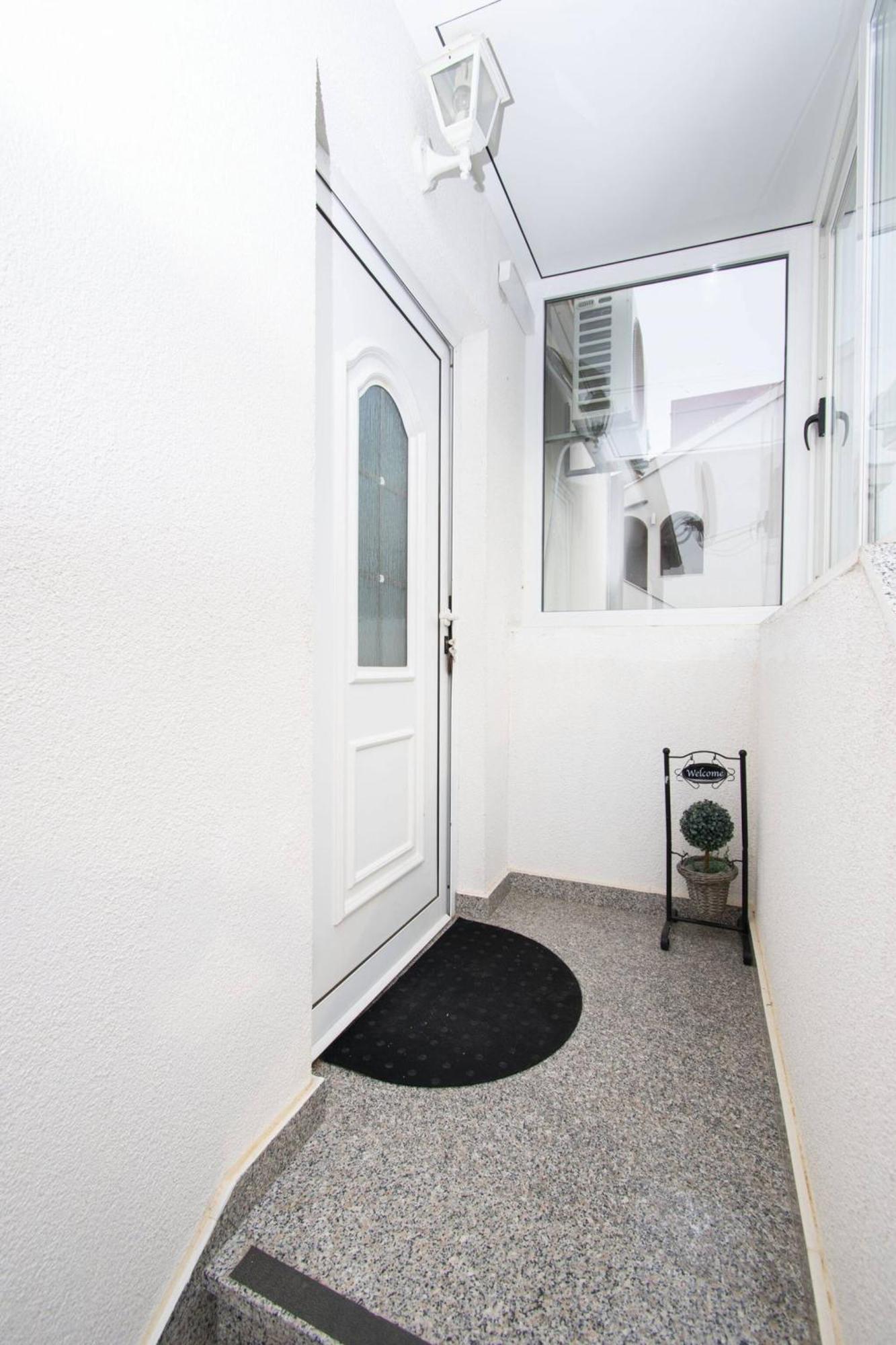 Apartment Meri Razanj With Sea View 外观 照片