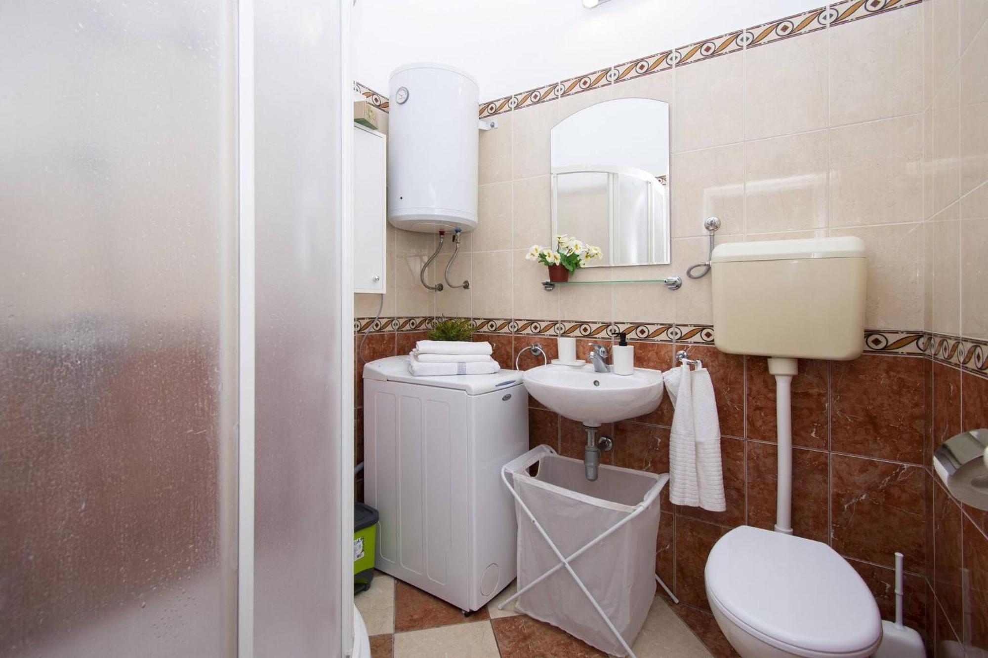 Apartment Meri Razanj With Sea View 外观 照片